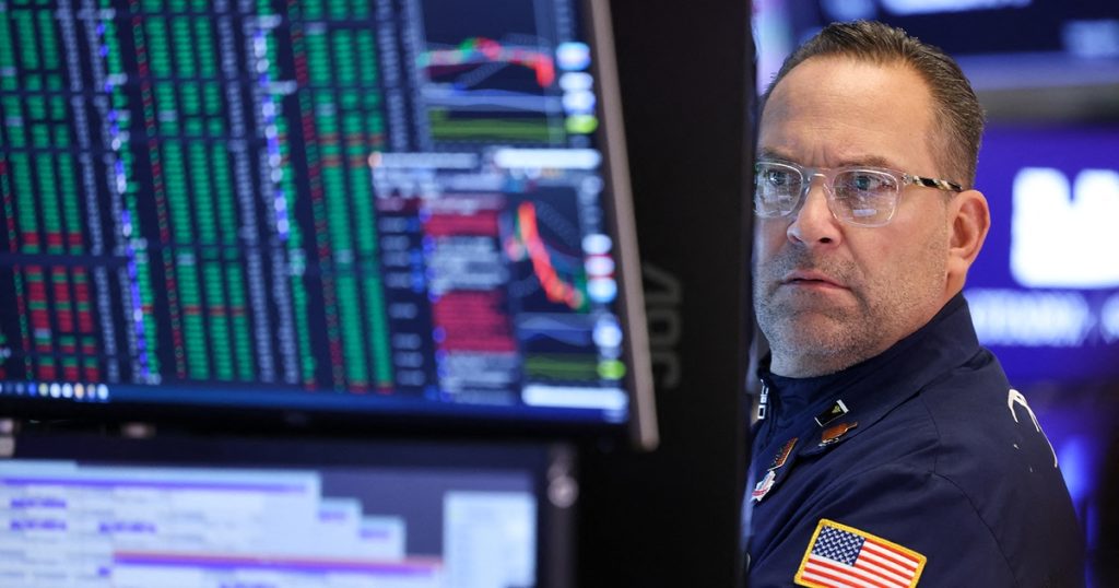 AI Disruption Fear Sparks Scrutiny of Software Stocks