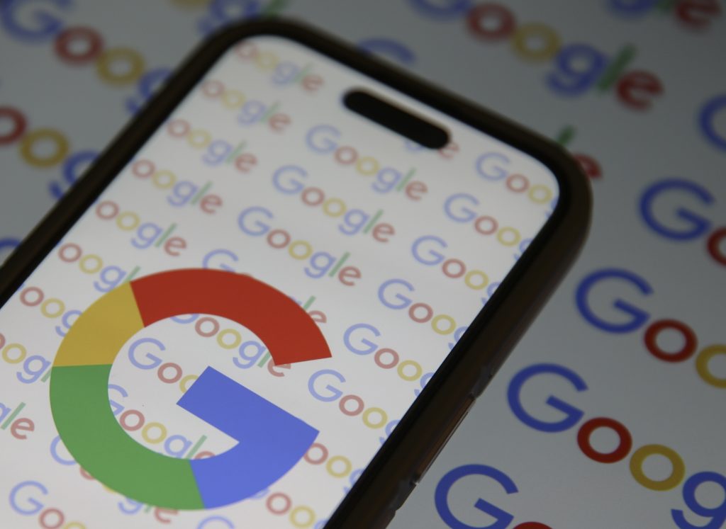 Alphabet Just Scored Big With Meta: Is GOOGL Stock Poised for Another Leg Higher? Alphabet Just Scored Big With Meta: Is GOOGL Stock Poised for Another Leg Higher?