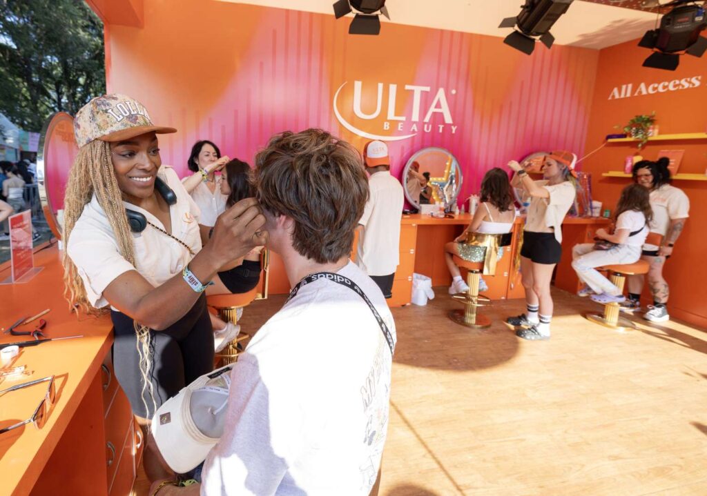 Dell, Ulta Shares Drop; Autodesk Stock Soars