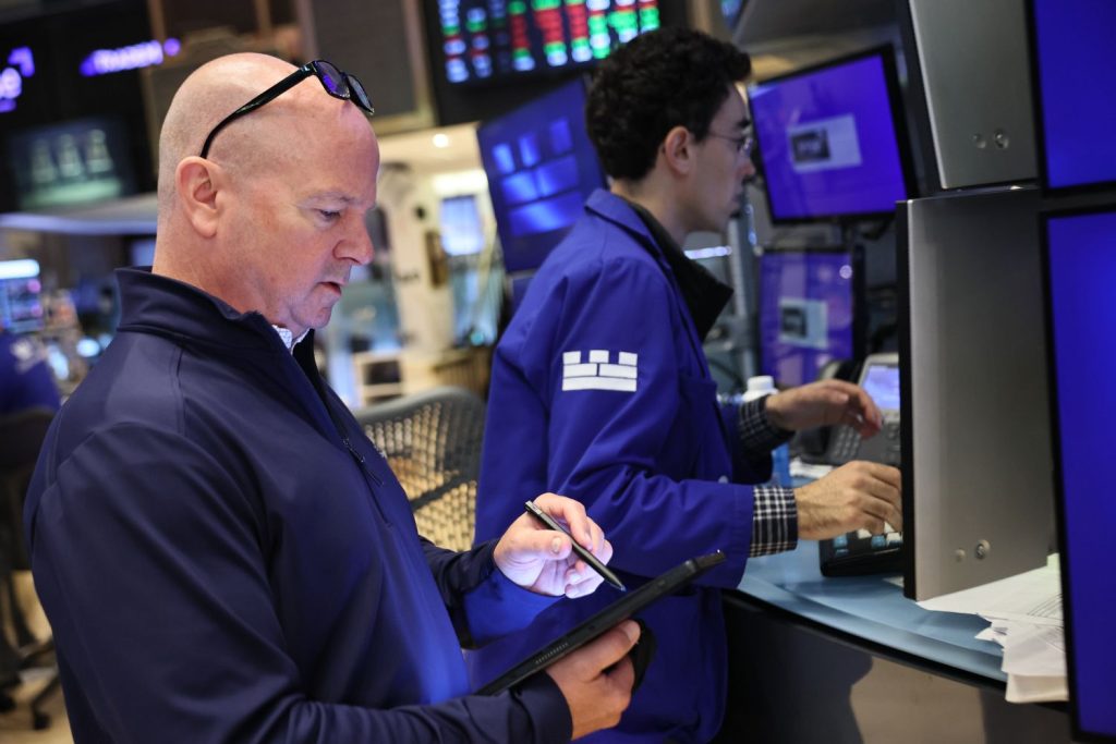 Index Surges as Expectations of a Rate Cut Climb