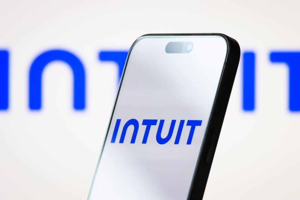 Intuit Stock Sinks on Disappointing Outlook After Weak MailChimp, TurboTax Results Intuit Stock Sinks on Disappointing Outlook After Weak MailChimp, TurboTax Results