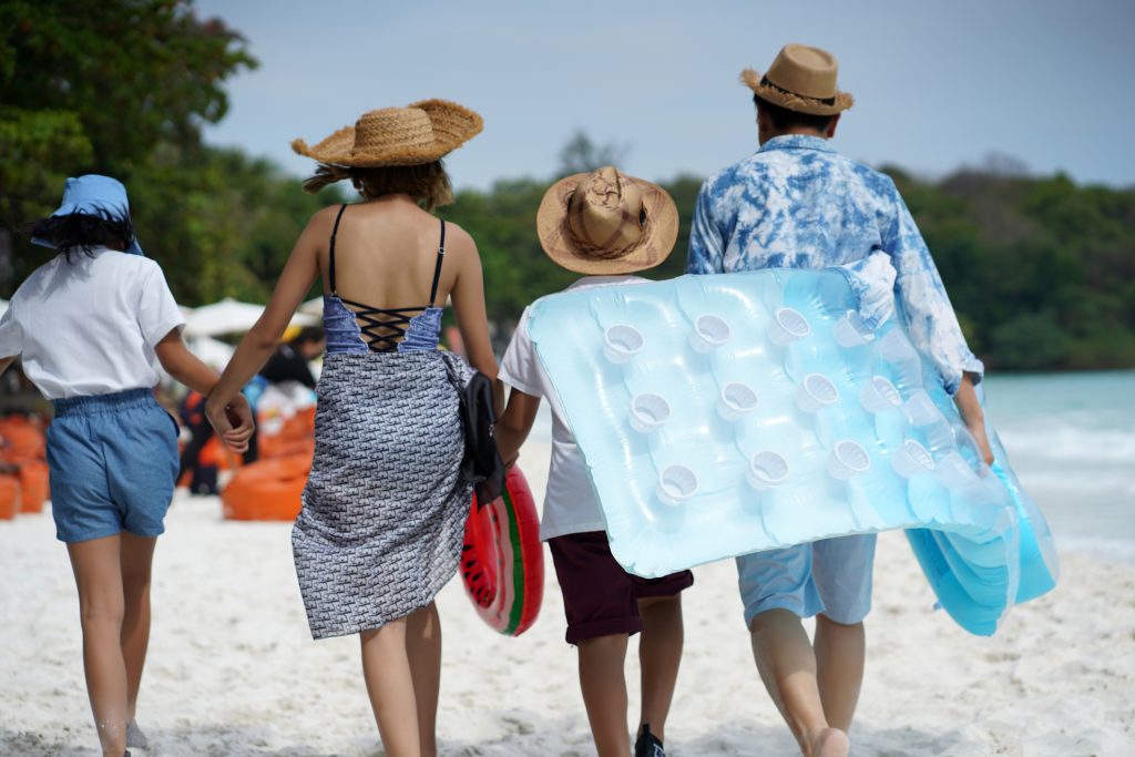 Snowbirds — Want to Ship Your Car to Another State? Beware These Scams Happy retirees on the beach