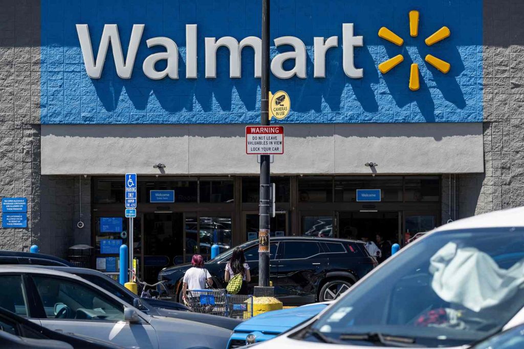 Walmart Stock Slips as Q2 Profit Comes Up Short