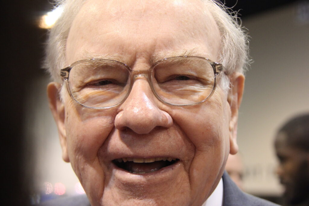 Billionaire Warren Buffett Is Wagering $68 Billion on Just 2 Artificial Intelligence (AI) Stocks