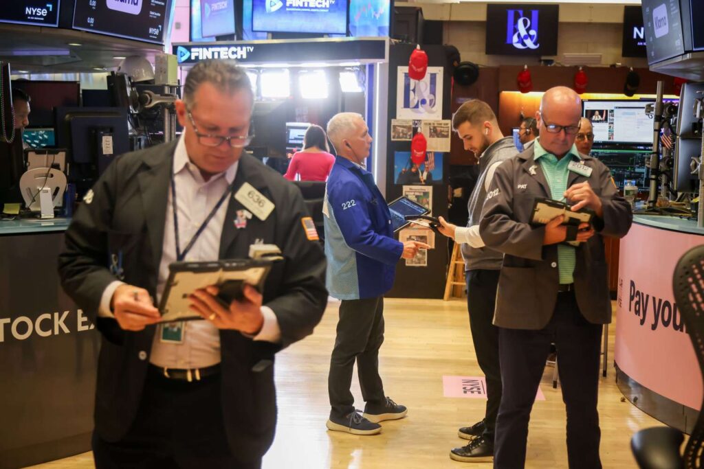 Dow Slips as Nasdaq Hits New Record High; Telsa Leads Tech Stock Higher Dow Slips as Nasdaq Hits New Record High; Telsa Leads Tech Stock Higher