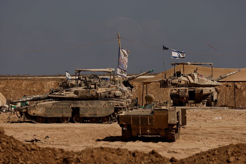 Israel sends tanks deeper in Gaza City, more families flee