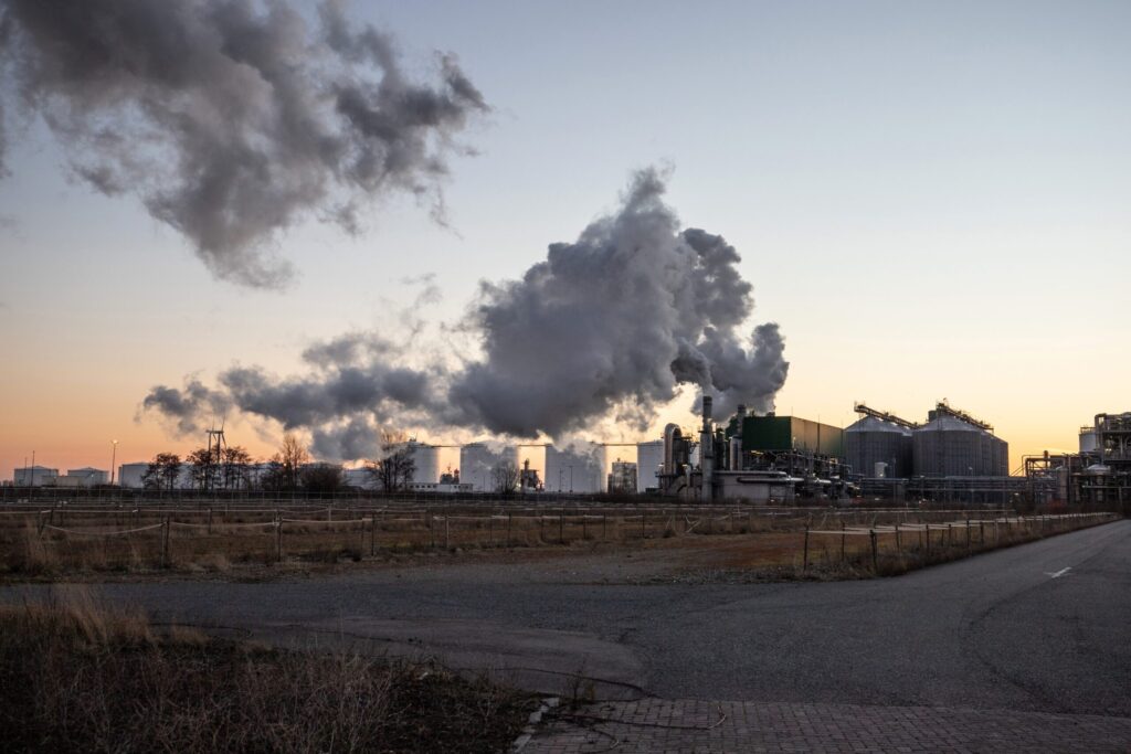 Scientists Link Major Carbon Emitters to Worsening Heat Waves Scientists Link Major Carbon Emitters to Worsening Heat Waves