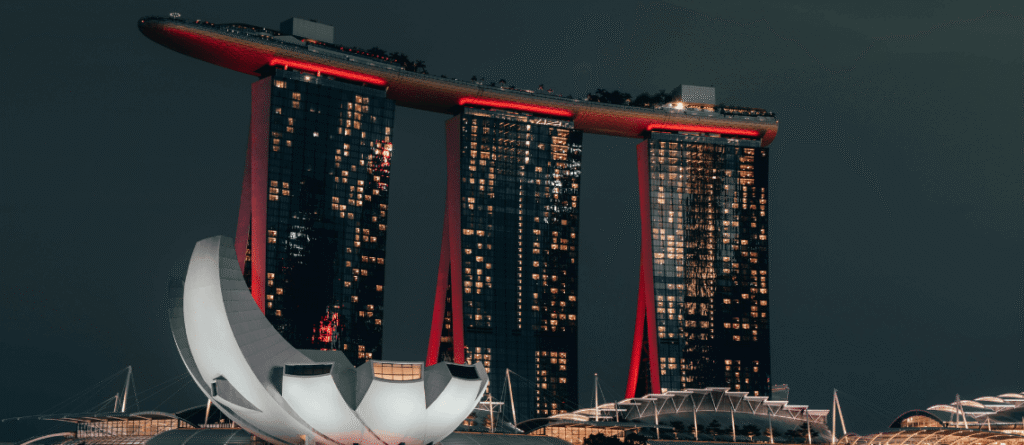Setting Up Your Finances in Singapore: Banking, Taxes for Expats