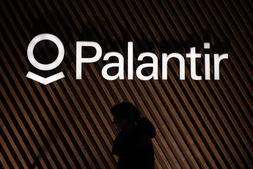 Should You Buy Palantir Stock After Its 18% Drop in 3 Weeks?