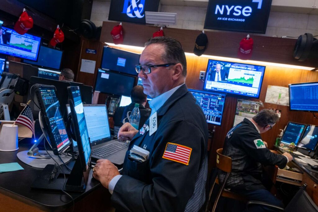 Stocks Close Higher Amid Hopes for Rate Cuts as Key Inflation Data Looms; Nasdaq Hits Record High Stocks Close Higher Amid Hopes for Rate Cuts as Key Inflation Data Looms; Nasdaq Hits Record High