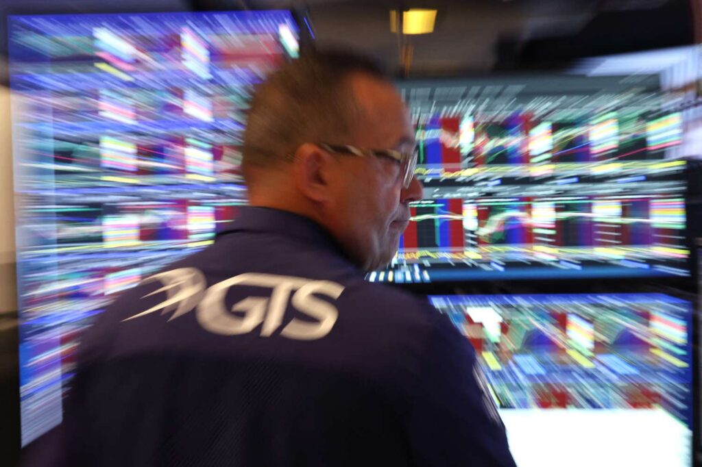 The AI Trade Picks Up Steam After Oracle's 'Truly Historic' Quarter