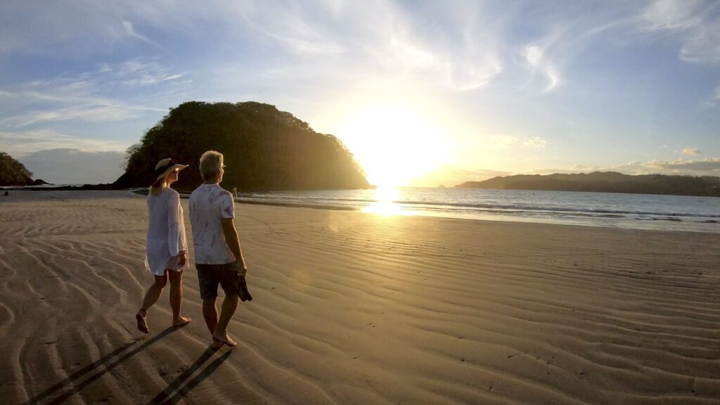 5 Latin American Destinations Where You Can Retire Comfortably on $2,000