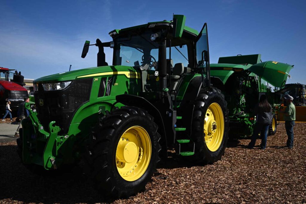 Deere Not Out of the Woods Yet. Here's Why the Stock is Falling Today. Deere Not Out of the Woods Yet. Here's Why the Stock is Falling Today.