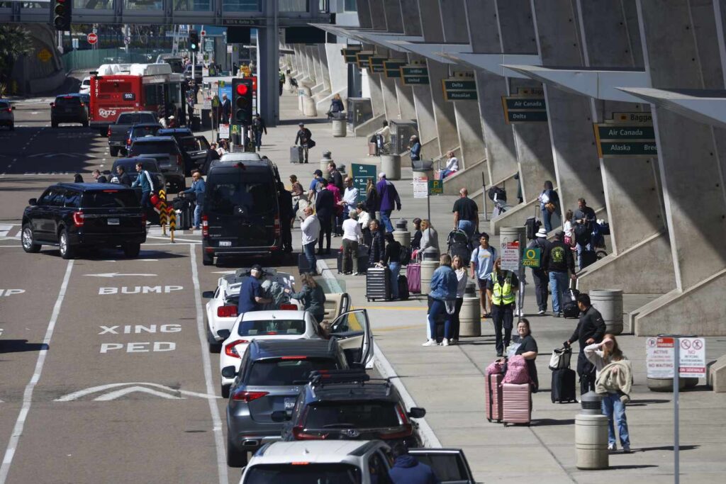 Expedia, AirBnb Say Americans Are Showing 'Strength' and Booking Trips Expedia, AirBnb Say Americans Are Showing 'Strength' and Booking Trips