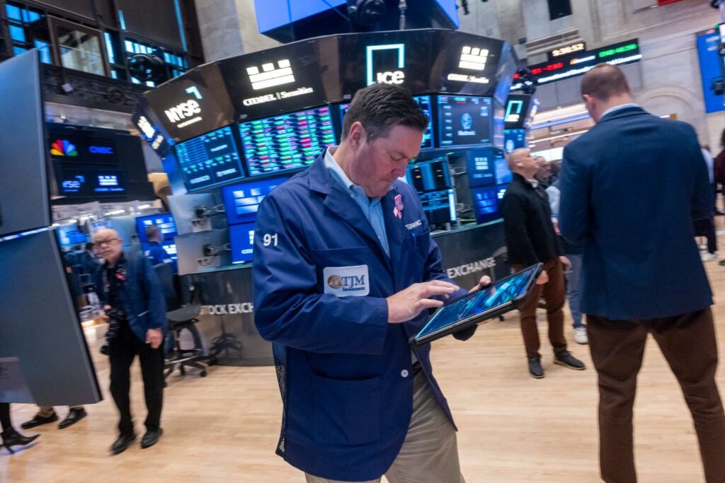 Stock Futures Little Changed After Indexes Rebound From Tech Rout