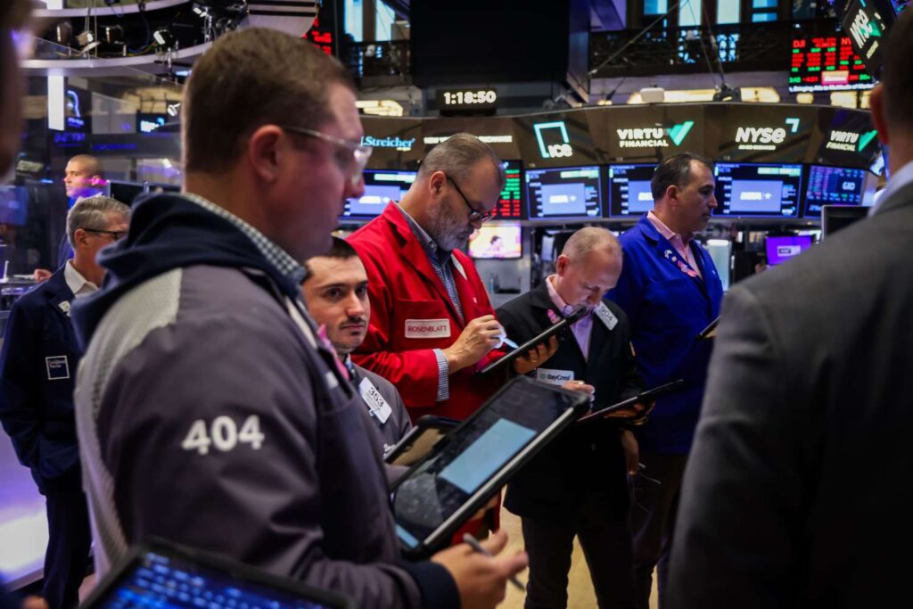 Stock Futures Point Mostly Lower as AI Bubble Concerns Continue; AMD Shares Drop Despite Strong Results