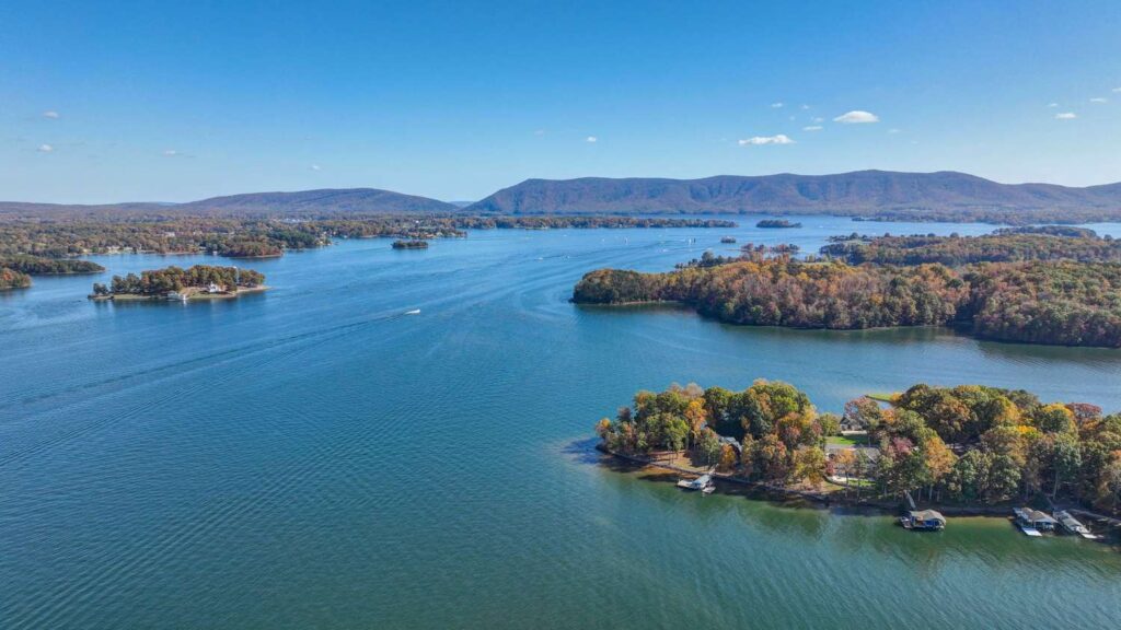 The 10 Best Lake Towns Where Retirees Live the Good Life The 10 Best Lake Towns Where Retirees Live the Good Life