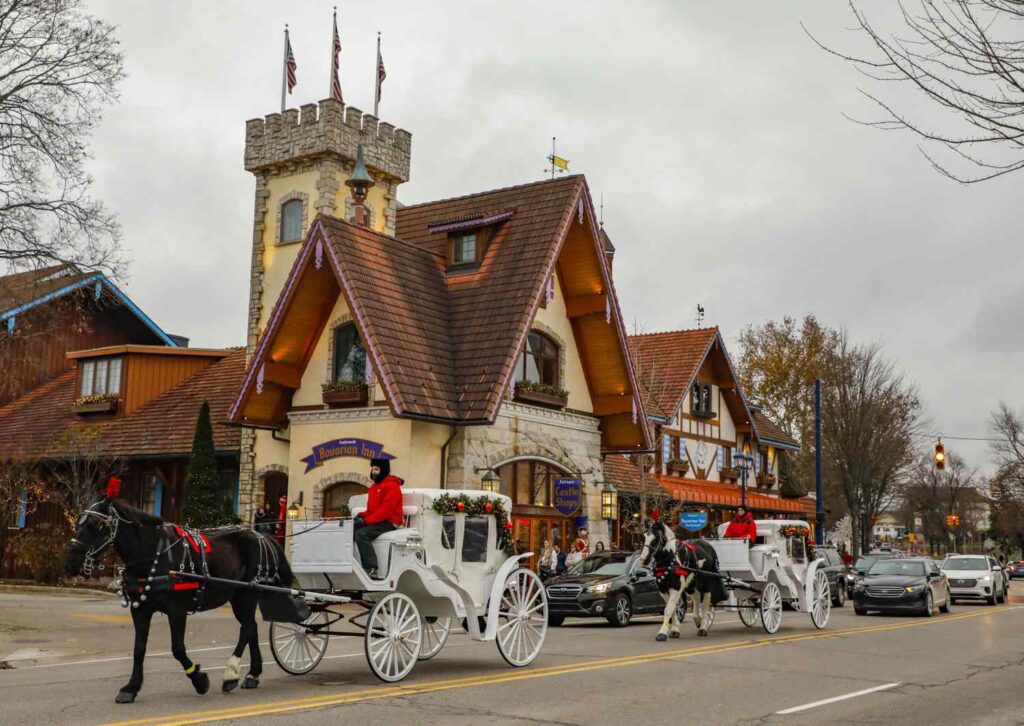 5 Small Towns With the Best Christmas Spirit That Make Retirement More Cheerful 5 Small Towns With the Best Christmas Spirit That Make Retirement More Cheerful