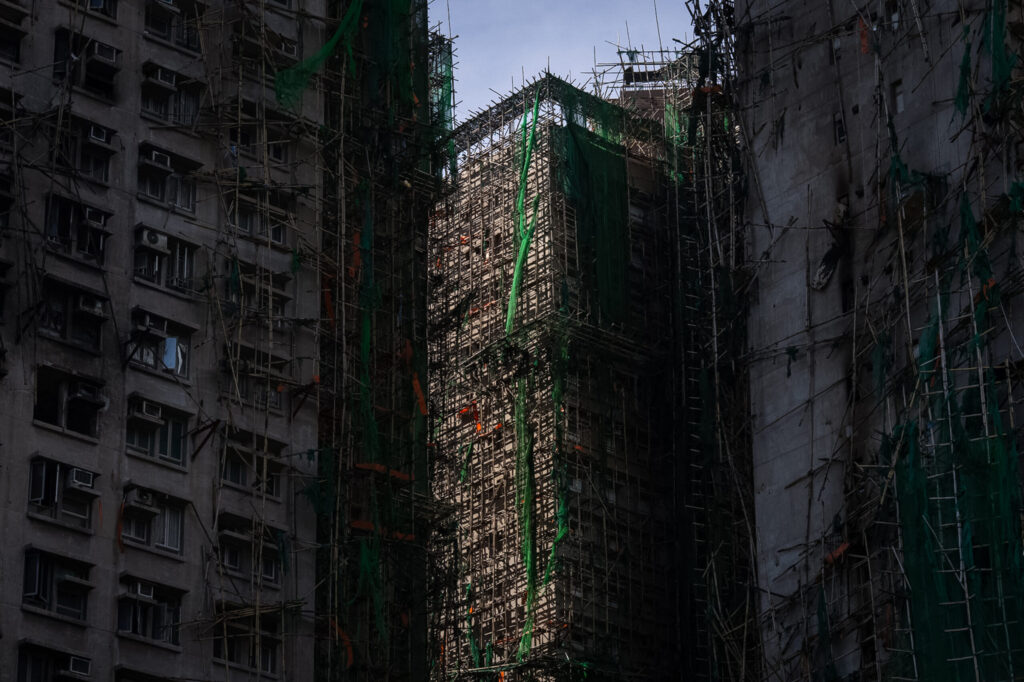 Hong Kong Races to Remove Scaffolding Nets Blamed for Fueling Deadly Fire