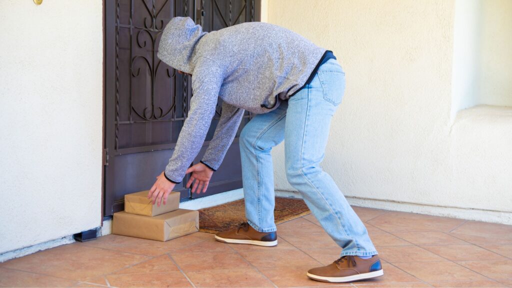 Meet the World's Unluckiest — and Entitled — Porch Pirate Meet the World's Unluckiest — and Entitled — Porch Pirate