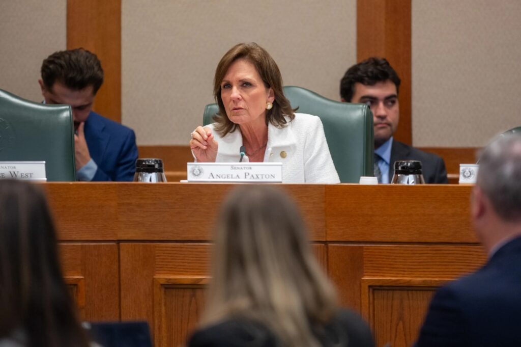 Texas Lawmakers Fight Against Federal Interference in State AI Regulations