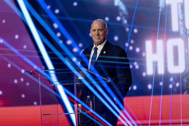 In possible thaw, Trump and Minnesota’s governor talk after fatal shooting