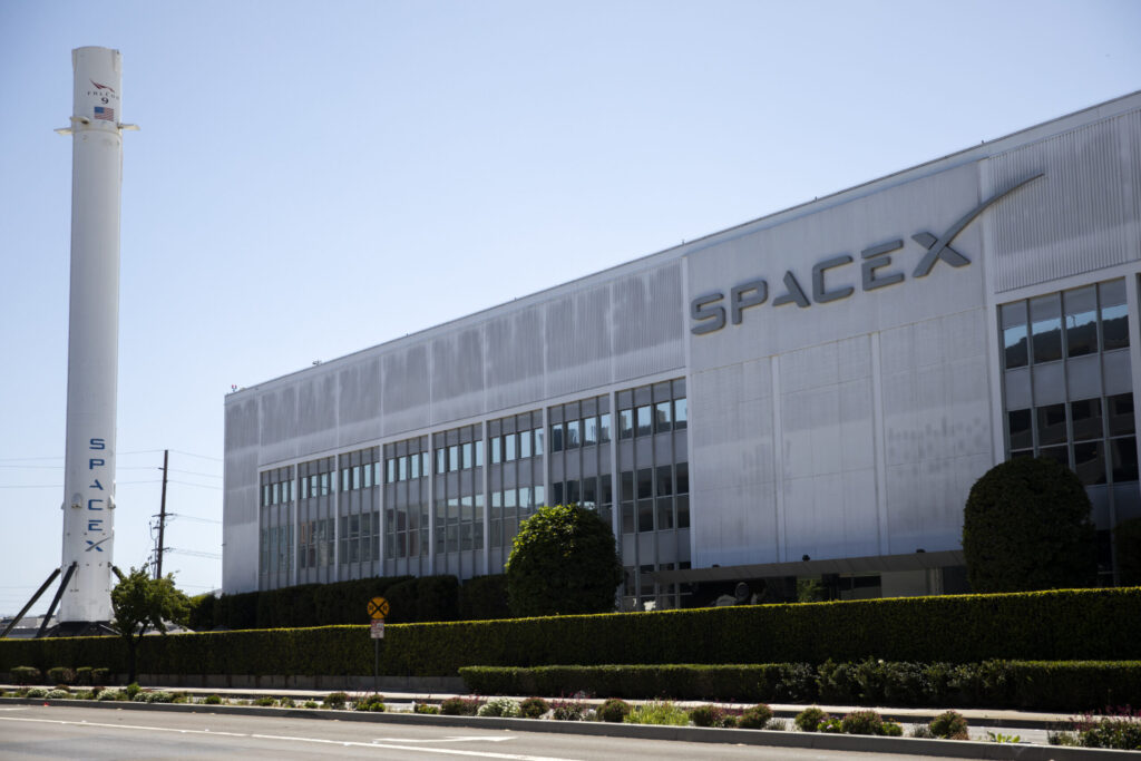 Labor Board Abandons One of Its Cases Against Musk’s SpaceX