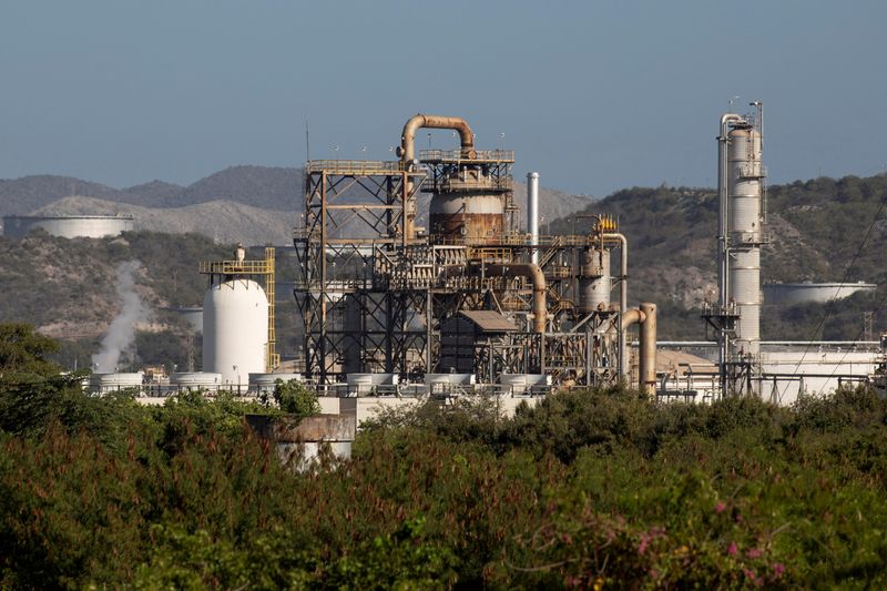 Oil slips as investors assess supply outlook, US stock build Oil slips as investors assess supply outlook, US stock build